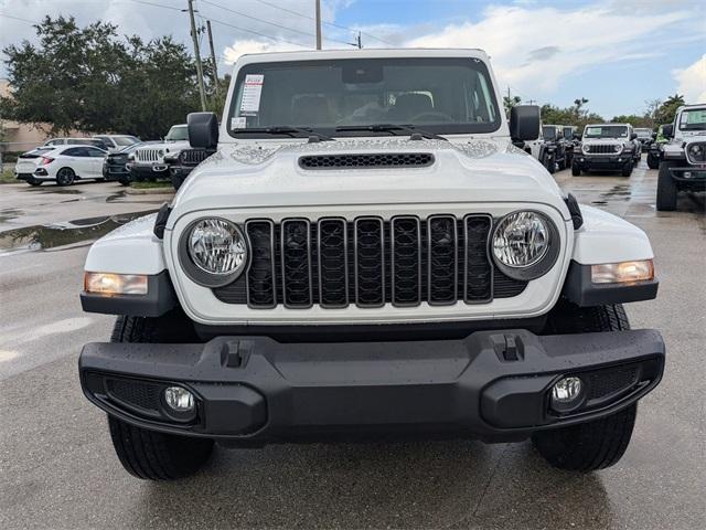 new 2025 Jeep Gladiator car, priced at $43,940