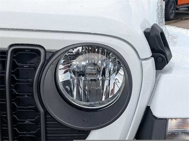 new 2025 Jeep Gladiator car, priced at $43,940