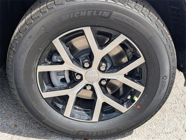 new 2025 Jeep Grand Cherokee L car, priced at $37,445