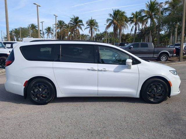 used 2021 Chrysler Pacifica Hybrid car, priced at $24,492