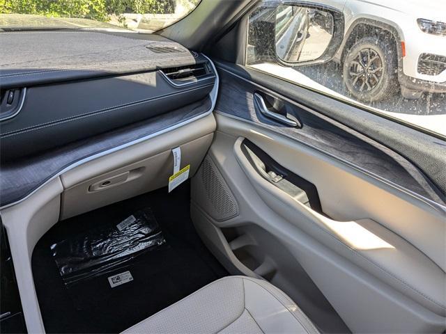 new 2025 Jeep Grand Cherokee L car, priced at $39,935