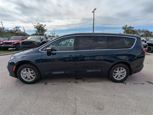 new 2025 Chrysler Pacifica car, priced at $41,920