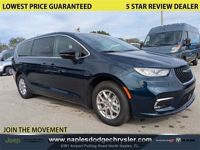 new 2025 Chrysler Pacifica car, priced at $41,920