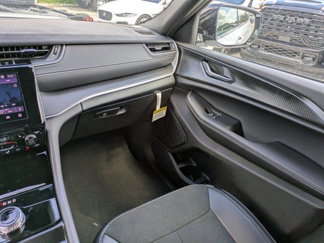 new 2025 Jeep Grand Cherokee L car, priced at $39,480