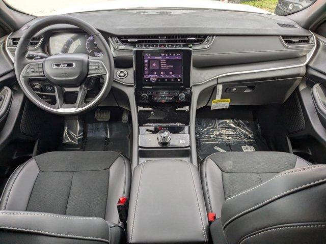 new 2025 Jeep Grand Cherokee car, priced at $33,980