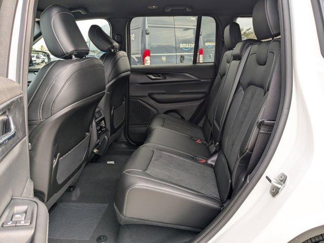 new 2025 Jeep Grand Cherokee car, priced at $33,980