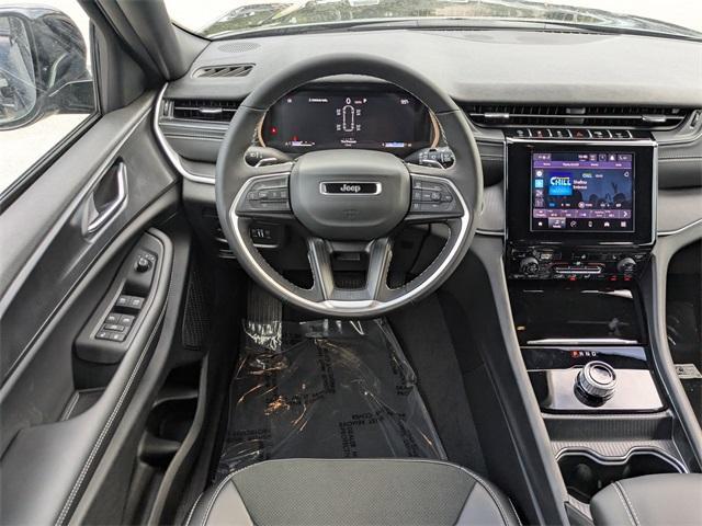 new 2025 Jeep Grand Cherokee L car, priced at $39,870