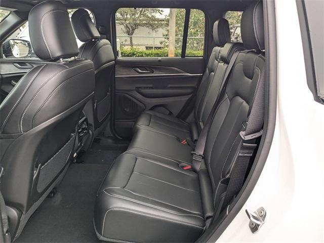 new 2025 Jeep Grand Cherokee car, priced at $41,326