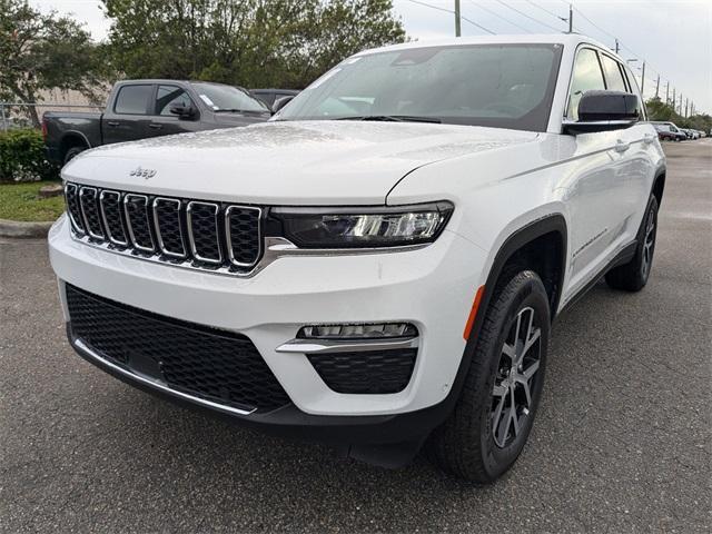 new 2025 Jeep Grand Cherokee car, priced at $41,326
