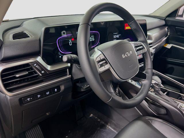 new 2025 Kia Telluride car, priced at $40,805