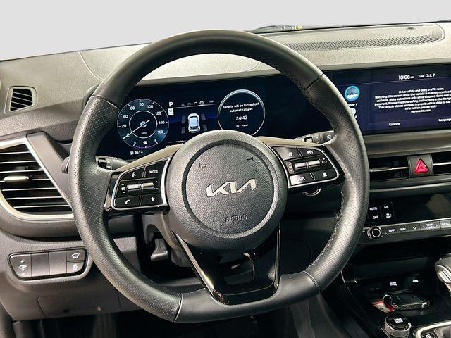 used 2024 Kia Seltos car, priced at $25,905