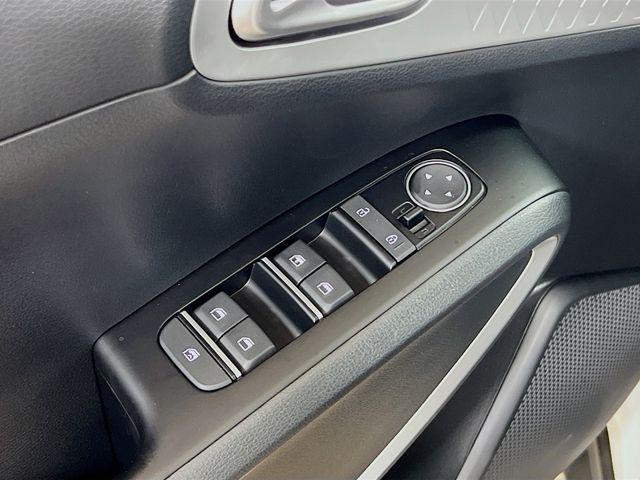 new 2025 Kia Soul car, priced at $19,987