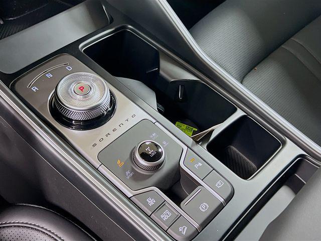 new 2025 Kia Sorento Plug-In Hybrid car, priced at $43,660