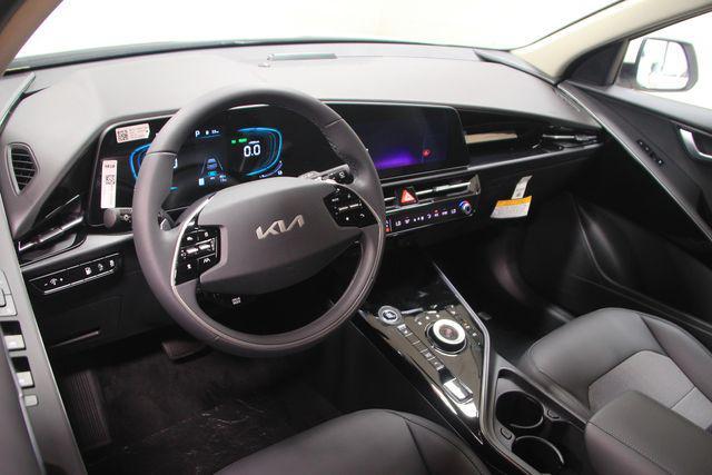 new 2024 Kia Niro Plug-In Hybrid car, priced at $35,335