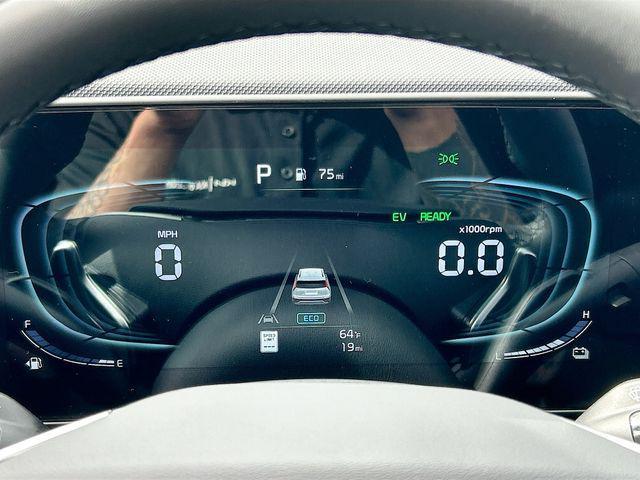 new 2025 Kia Niro car, priced at $30,955