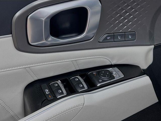 used 2025 Kia Sorento Hybrid car, priced at $42,877
