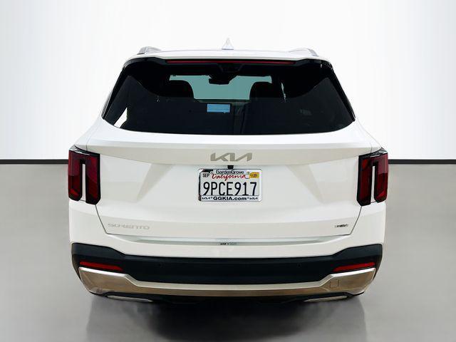 used 2025 Kia Sorento Hybrid car, priced at $42,877