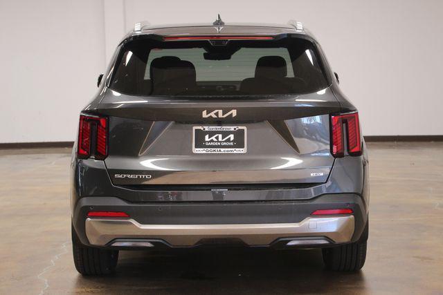 new 2025 Kia Sorento Hybrid car, priced at $48,035