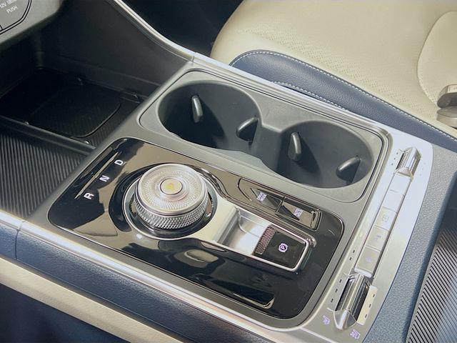 new 2025 Kia Carnival Hybrid car, priced at $56,660