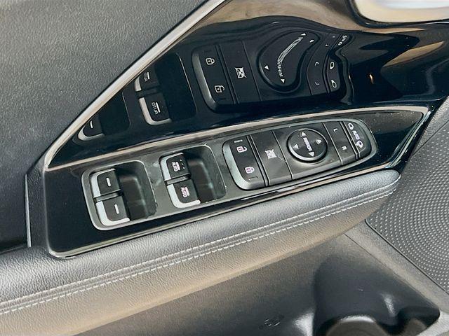 used 2022 Kia Niro Plug-In Hybrid car, priced at $20,911