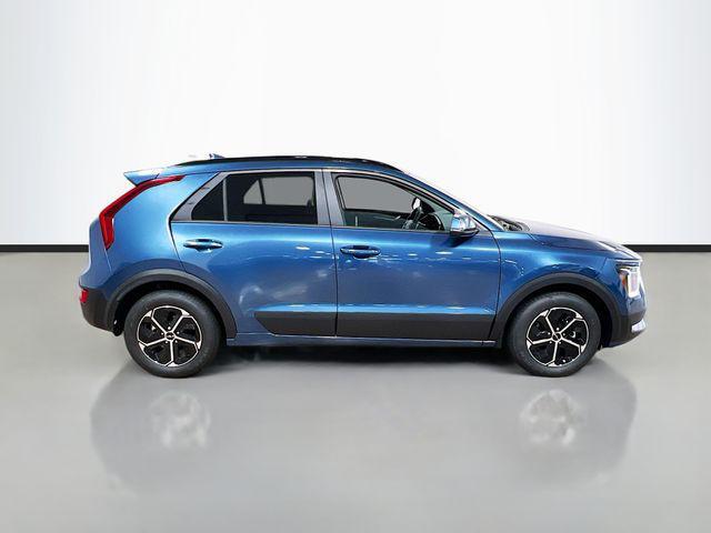 new 2025 Kia Niro Plug-In Hybrid car, priced at $33,995