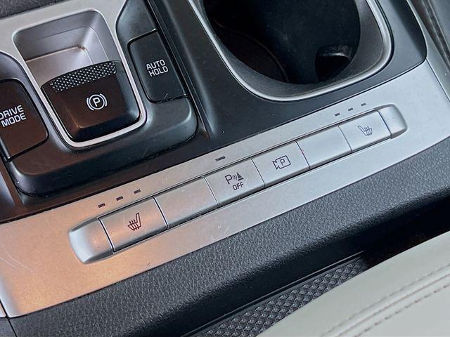 used 2023 Kia Carnival car, priced at $29,905