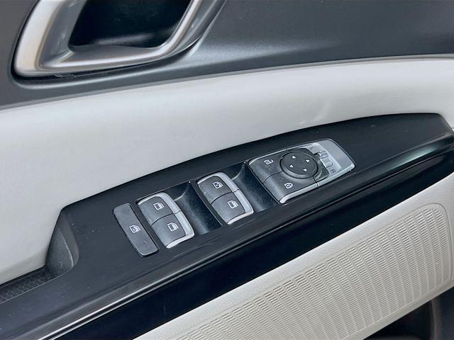 used 2023 Kia Carnival car, priced at $29,905