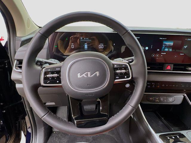 new 2025 Kia Carnival Hybrid car, priced at $43,265