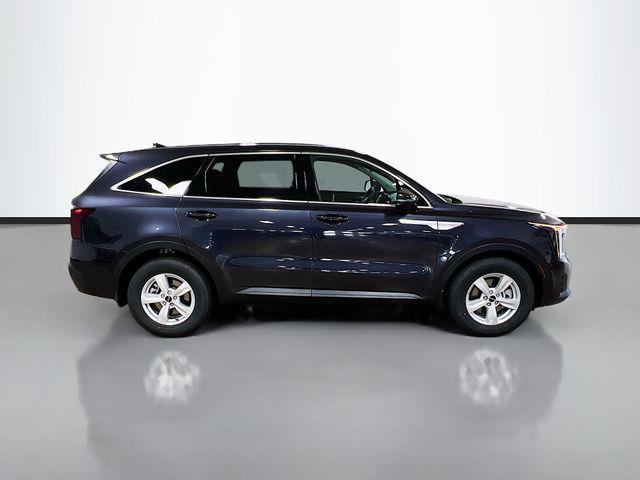 new 2025 Kia Sorento car, priced at $32,660