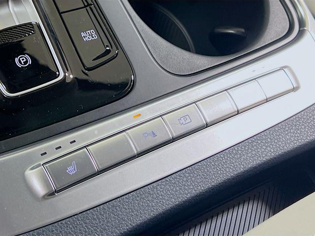 new 2026 Kia Carnival Hybrid car, priced at $45,020
