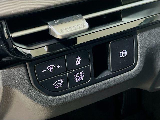 new 2026 Kia Sportage Hybrid car, priced at $40,985