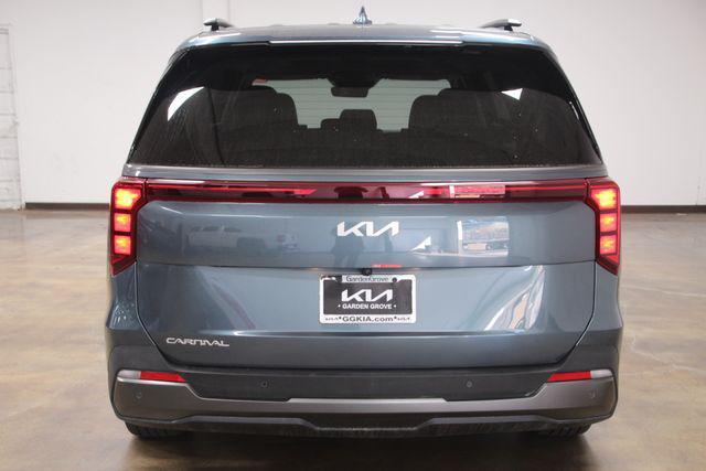 new 2025 Kia Carnival car, priced at $49,630