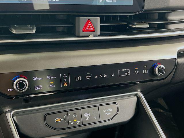 new 2026 Kia Carnival Hybrid car, priced at $53,815