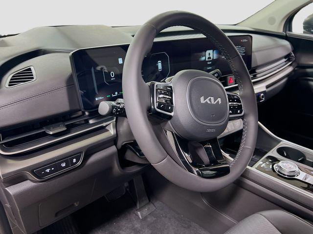 new 2026 Kia Carnival Hybrid car, priced at $53,815