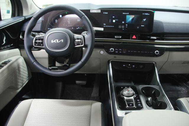 new 2025 Kia Carnival Hybrid car, priced at $55,255