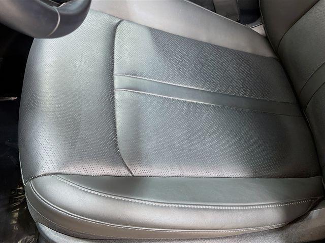 used 2023 Kia Sorento car, priced at $34,556