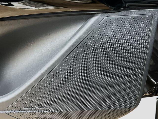 new 2025 Kia Niro car, priced at $36,210
