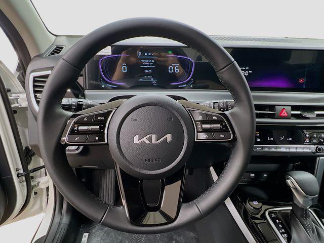 new 2025 Kia Seltos car, priced at $26,670