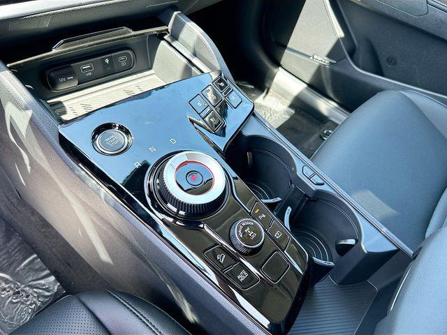 new 2025 Kia Sportage Hybrid car, priced at $39,255