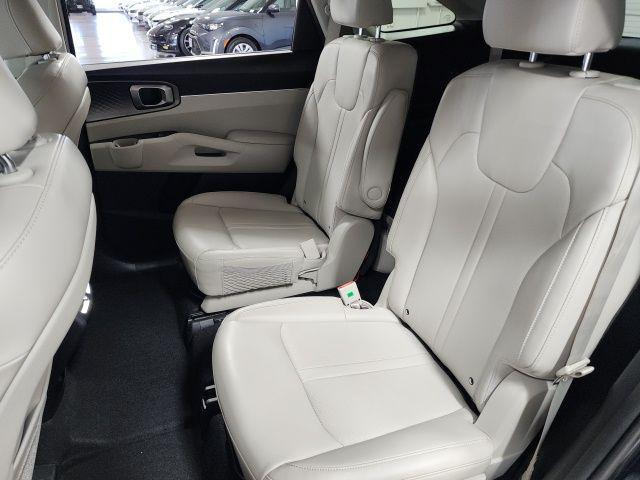 used 2023 Kia Sorento Hybrid car, priced at $29,995