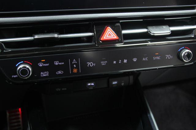 new 2025 Kia Niro car, priced at $32,070
