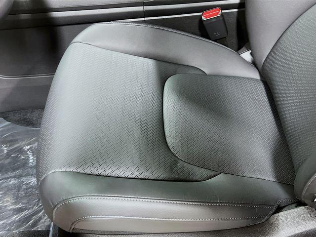 new 2026 Kia Carnival Hybrid car, priced at $53,895