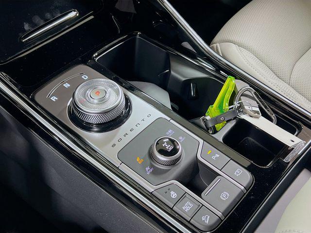 new 2025 Kia Sorento Hybrid car, priced at $47,780