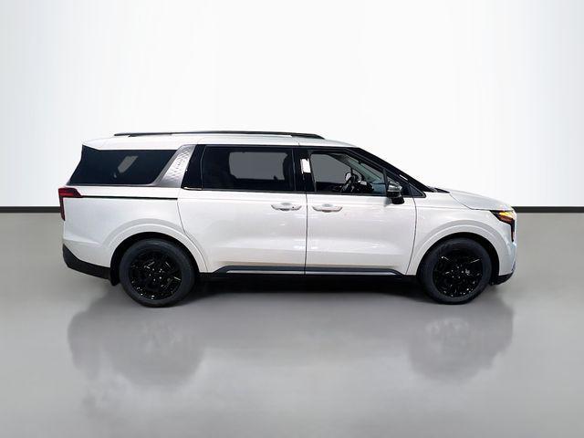 new 2025 Kia Carnival Hybrid car, priced at $54,665