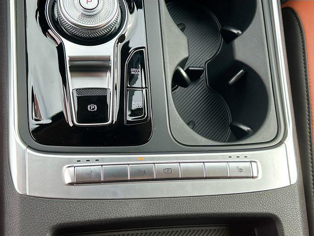 new 2025 Kia Carnival Hybrid car, priced at $44,740