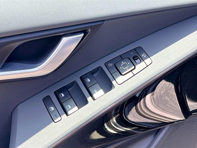 new 2025 Kia Niro car, priced at $31,455
