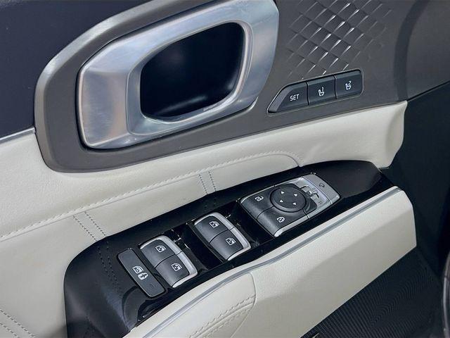 used 2023 Kia Sorento Hybrid car, priced at $31,563