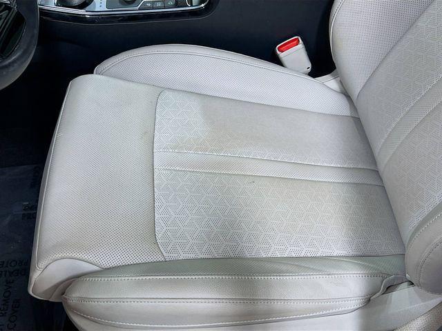 used 2023 Kia Sorento Hybrid car, priced at $31,563