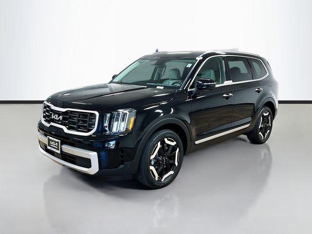 used 2023 Kia Telluride car, priced at $38,422