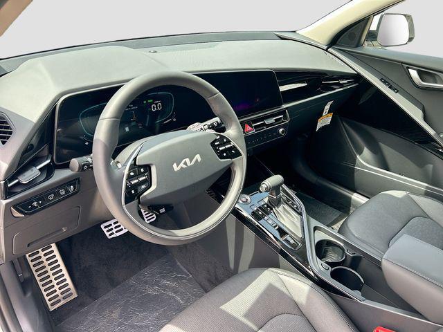 new 2025 Kia Niro car, priced at $37,355
